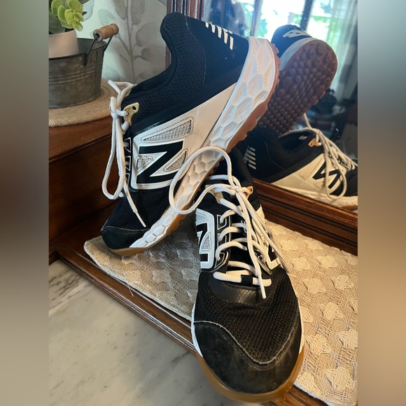 NEW BALANCE Classic 3000 V4 Baseball Turf Sneakers Black White Men's Size 10 GUC - Picture 1 of 7